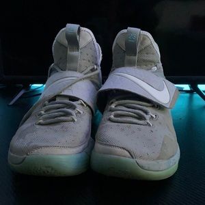 LeBron basketball shoes